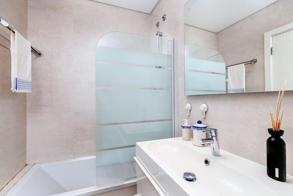 Cozy Bright Space With Landscape And Air Conditioner ลิสบอน ภายนอก รูปภาพ