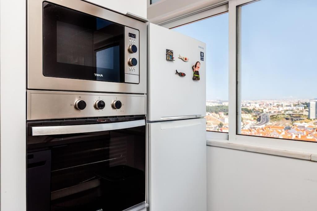 Cozy Bright Space With Landscape And Air Conditioner ลิสบอน ภายนอก รูปภาพ